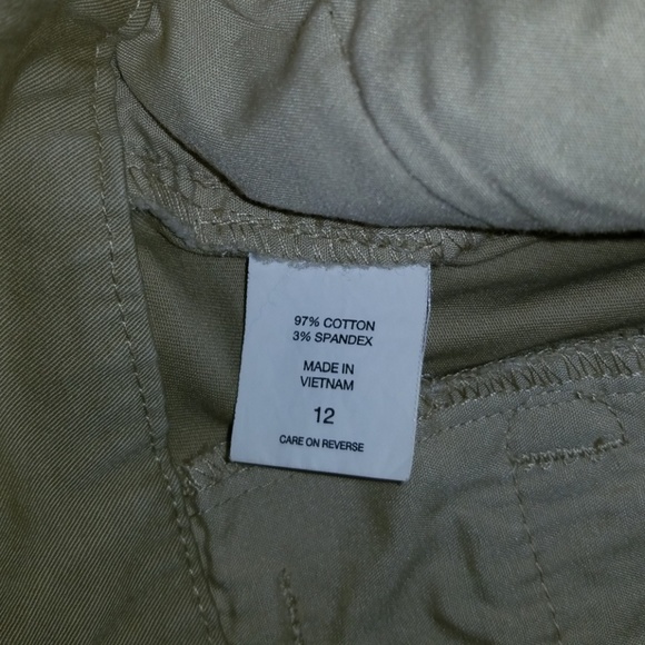 New York & Company Khaki Shorts - Picture 4 of 7
